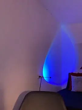 Snapshot of Dahiana_Giil chatting on 10.24.25 Dahiana Giil online show from 10.24.25