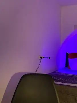 Snapshot of Dahiana_Giil chatting on 10.29.25 Dahiana Giil online show from 10.29.25