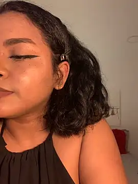 Dahiana Giil online show from 11.25.25