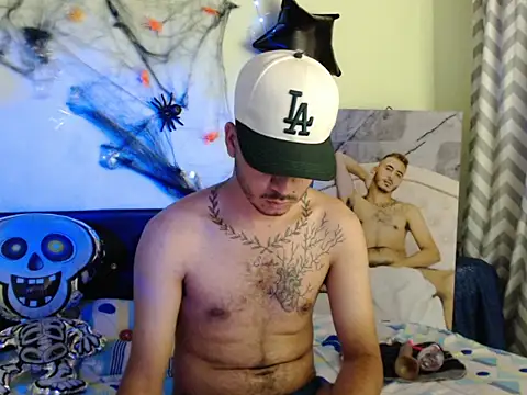 Snapshot of AdamParker_ chatting on 10.21.25 AdamParker online show from 10.21.25