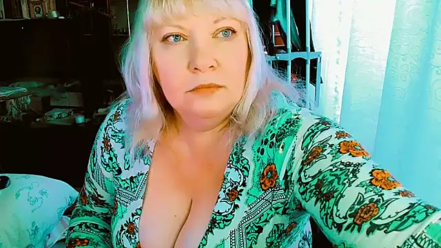 FlowerButterf online show from 10.04.25