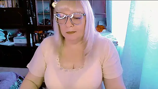 FlowerButterf online show from 02.22.26