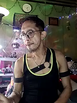 Snapshot of Tolayerfly69 chatting on 02.14.25 Tolayerfly69 online show from 02.14.25