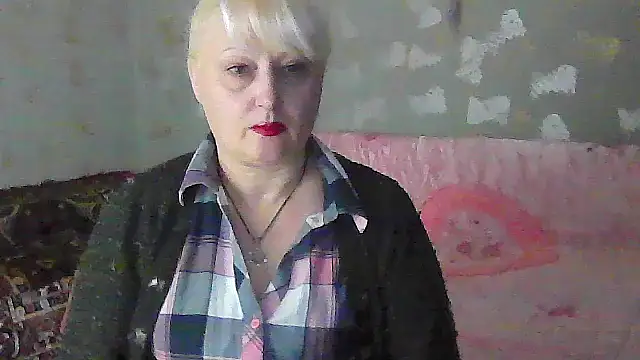 Snapshot of NikolinaBounty chatting on 02.16.25 NikolinaBounty online show from 02.16.25