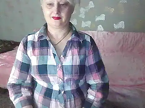 Snapshot of NikolinaBounty chatting on 03.07.25 NikolinaBounty online show from 03.07.25