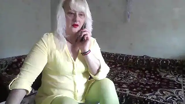 Snapshot of NikolinaBounty chatting on 09.25.25 NikolinaBounty online show from 09.25.25