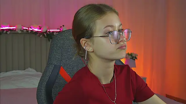 EveMundie online show from 10.07.25