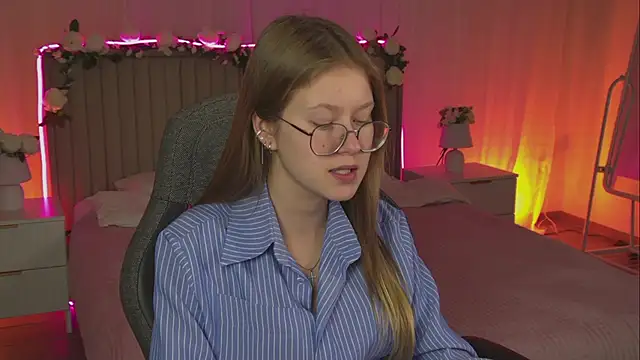 EveMundie online show from 11.13.25