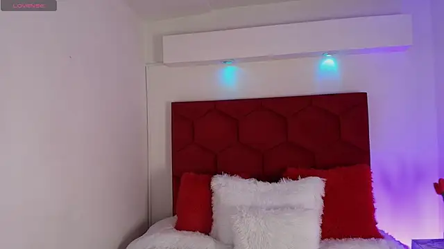 LoreleyNovoa online show from 09.17.25