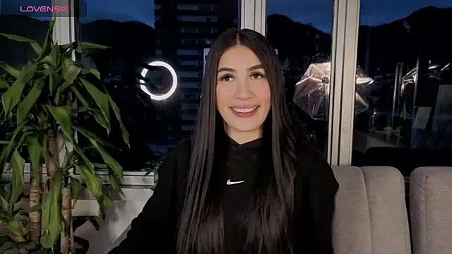 Snapshot of Ivanna_West chatting on 09.18.25 Ivanna West online show from 09.18.25