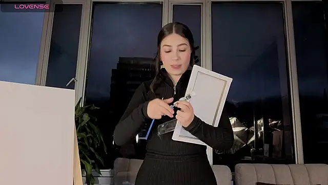 Snapshot of Ivanna_West chatting on 09.19.25 Ivanna West online show from 09.19.25