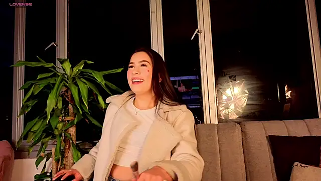 Snapshot of Ivanna_West chatting on 10.31.25 Ivanna West online show from 10.31.25