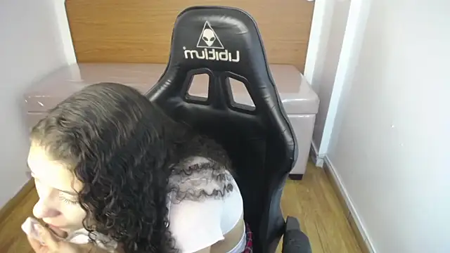 danatella a online show from 09.12.25