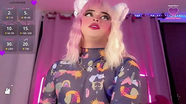 Snapshot of BabyNaomi2 chatting on 10.28.25 BabyNaomi2 online show from 10.28.25