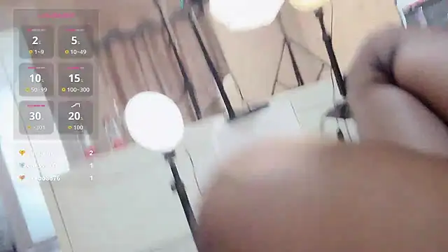 Snapshot of yueyue2003 chatting on 09.27.25 yueyue2003 online show from 09.27.25