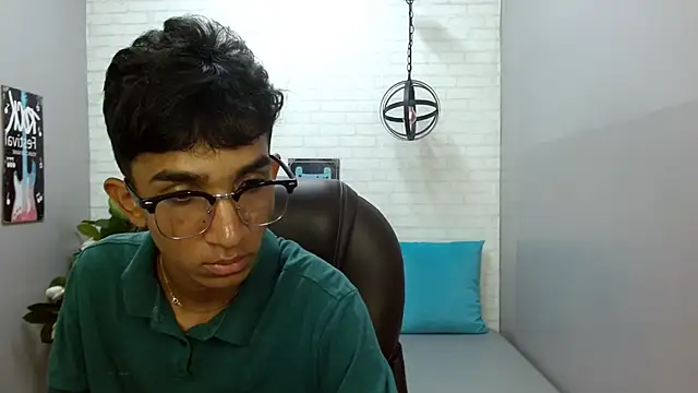 Snapshot of Martin_Linares chatting on 02.17.25 Martin Linares online show from 02.17.25