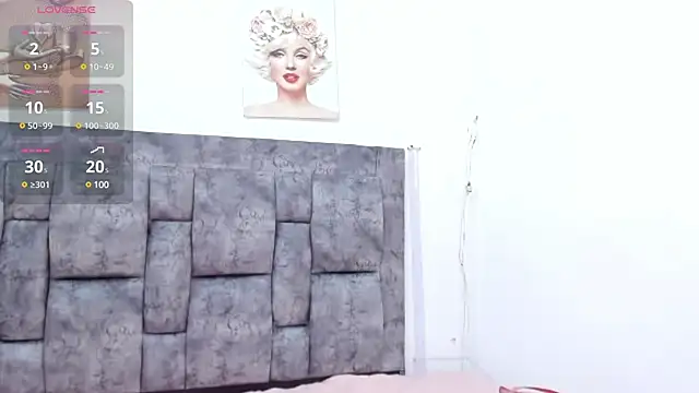 Chloe diamondss online show from 03.21.25