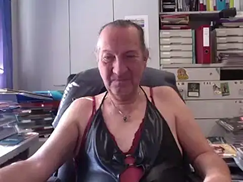 HMStraps01 online show from 10.03.25