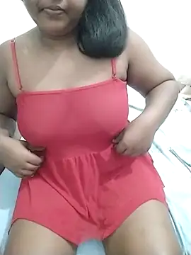 Snapshot of SLbeaty chatting on 10.12.25 SLbeaty online show from 10.12.25