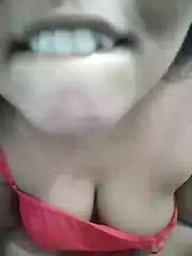 Snapshot of SLbeaty chatting on 10.14.25 SLbeaty online show from 10.14.25