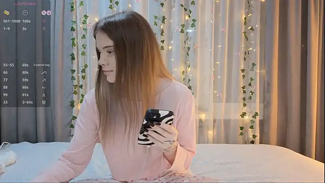 CarolinePepper online show from 02.11.26