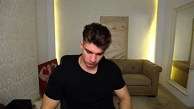 MaxKaiden online show from 10.11.25