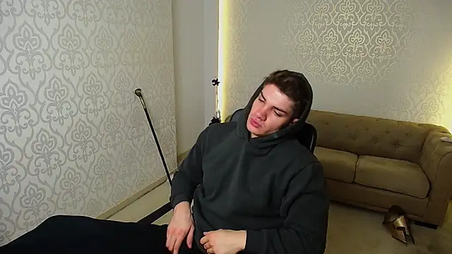 MaxKaiden online show from 11.22.25