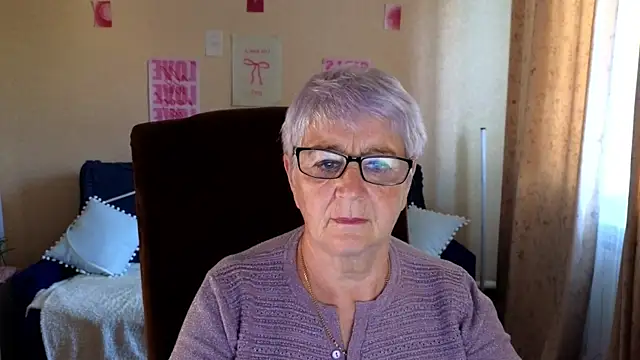 Sandra Snowflake online show from 06.18.26