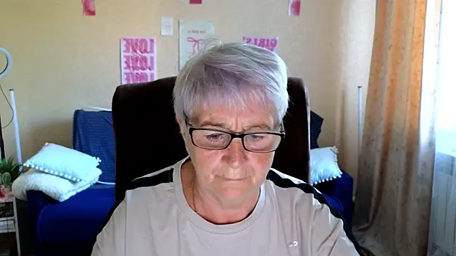 Sandra Snowflake online show from 06.22.26