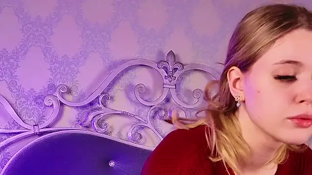 Snapshot of BECKI_VRES chatting on 10.10.25 BECKI VRES online show from 10.10.25