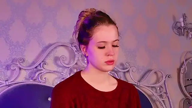 Snapshot of BECKI_VRES chatting on 10.28.25 BECKI VRES online show from 10.28.25