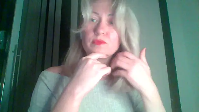 Snapshot of Mary888x chatting on 02.26.25 Mary888x online show from 02.26.25