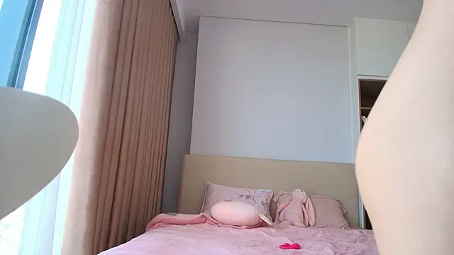 minamoons online show from 04.11.26