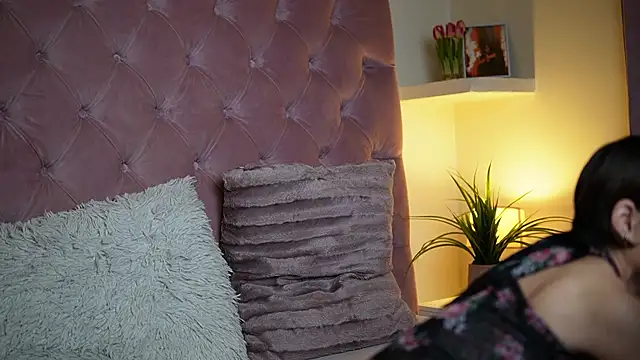 MaiaMini online show from 10.10.25