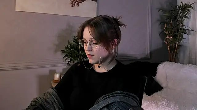 Snapshot of Rada_Woods chatting on 03.12.25 Rada Woods online show from 03.12.25