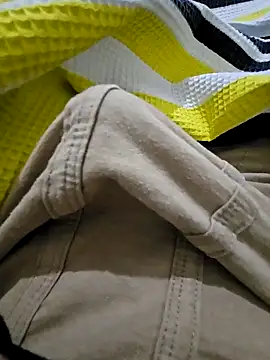 Snapshot of skiciyunis chatting on 09.24.25 skiciyunis online show from 09.24.25