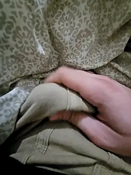 Snapshot of skiciyunis chatting on 10.10.25 skiciyunis online show from 10.10.25