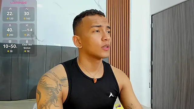 Snapshot of Rafa2004Cruz chatting on 10.10.25 Rafa2004Cruz online show from 10.10.25