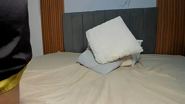 Snapshot of Rafa2004Cruz chatting on 10.14.25 Rafa2004Cruz online show from 10.14.25