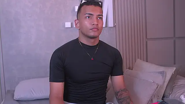 Rafa2004Cruz online show from 02.25.26