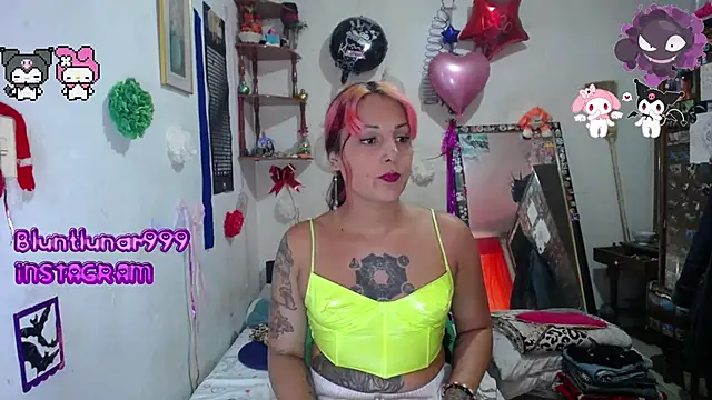 Snapshot of purplekattlyn chatting on 02.17.25 purplekattlyn online show from 02.17.25