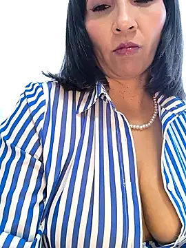 Mrsvictoriaaa online show from 01.18.26