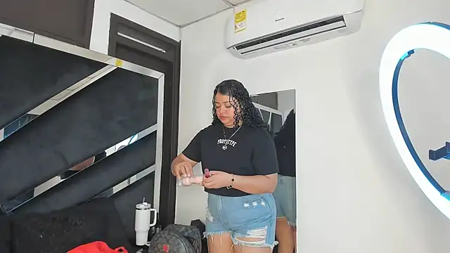 Rubyxht online show from 10.18.25