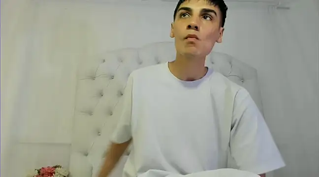 Snapshot of frank_jhonsson chatting on 03.20.25 frank jhonsson online show from 03.20.25