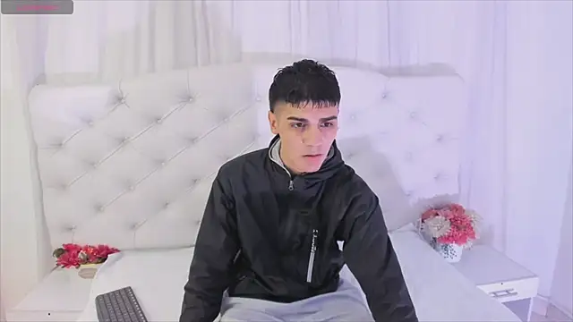 Snapshot of frank_jhonsson chatting on 09.16.25 frank jhonsson online show from 09.16.25