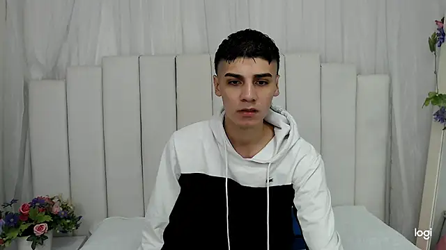 Snapshot of frank_jhonsson chatting on 10.11.25 frank jhonsson online show from 10.11.25