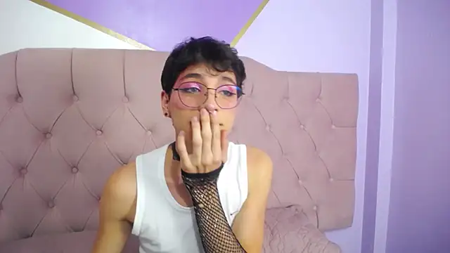 Damiian21  online show from 02.22.25