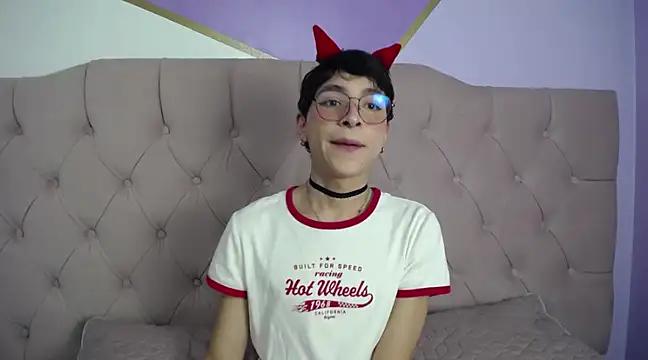 Damiian21  online show from 02.25.25