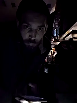 QueenM3 online show from 02.16.25