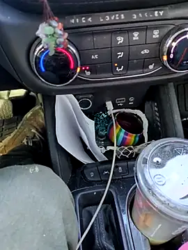 QueenM3 online show from 02.17.25